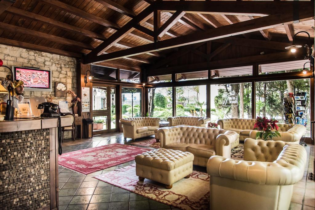 Antica Stazione Hotel Chiaramonte Gulfi Bagian luar foto