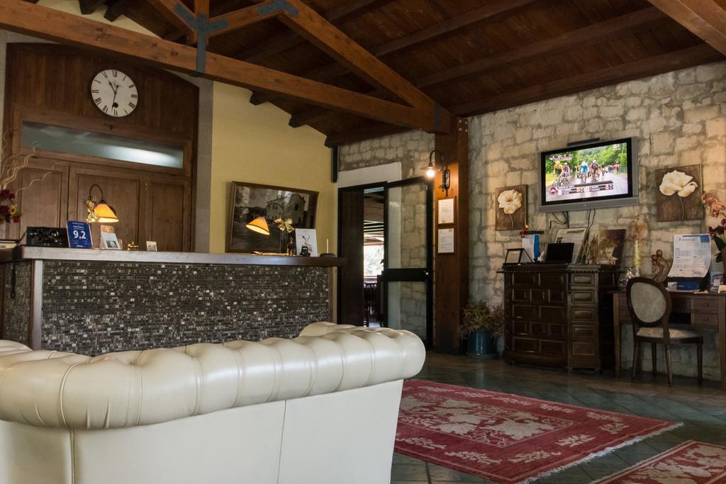Antica Stazione Hotel Chiaramonte Gulfi Bagian luar foto