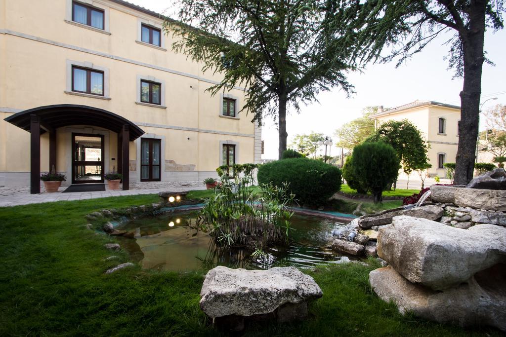 Antica Stazione Hotel Chiaramonte Gulfi Bagian luar foto
