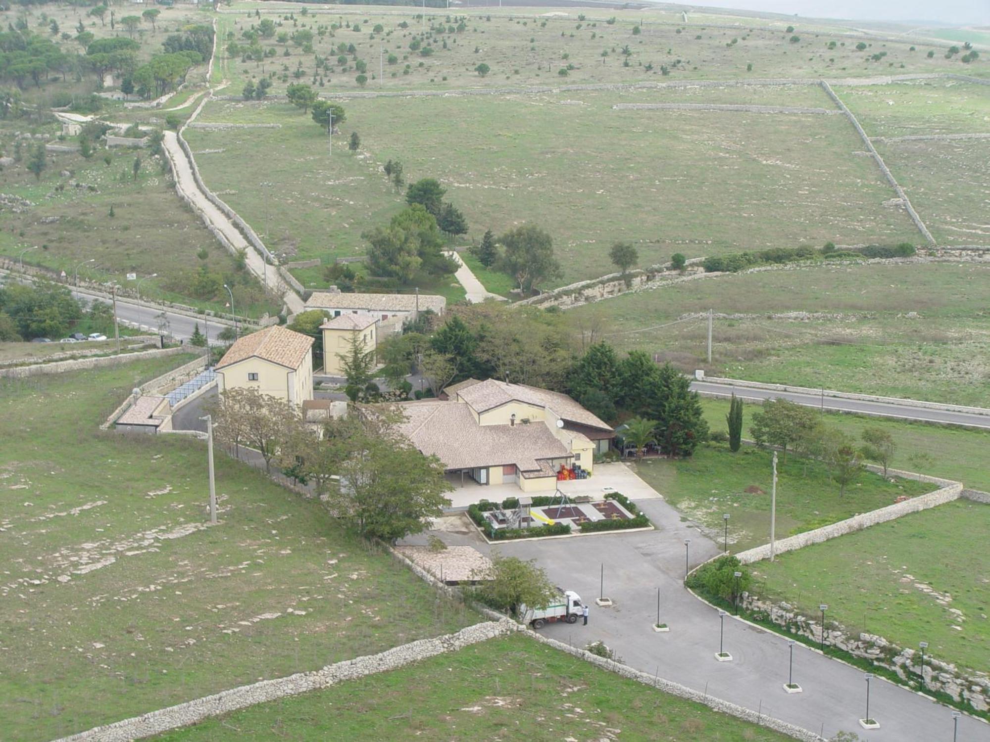 Antica Stazione Hotel Chiaramonte Gulfi Bagian luar foto