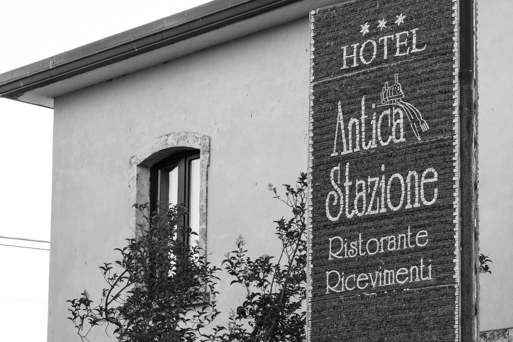 Antica Stazione Hotel Chiaramonte Gulfi Bagian luar foto